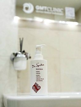 Подарок от Dr. Spiller - средства по уходу за руками в зимний период